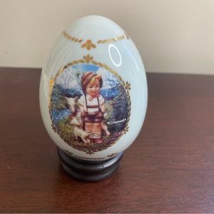 1994 Vintage MJ Hummel Danbury Mint Egg porcelain Collection “Little GoatHerder”